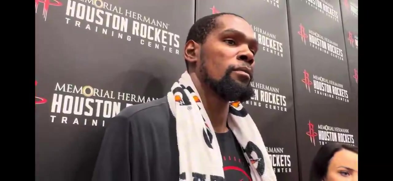 回雷霆主场有没有想见的人杜兰特果断摇头没有