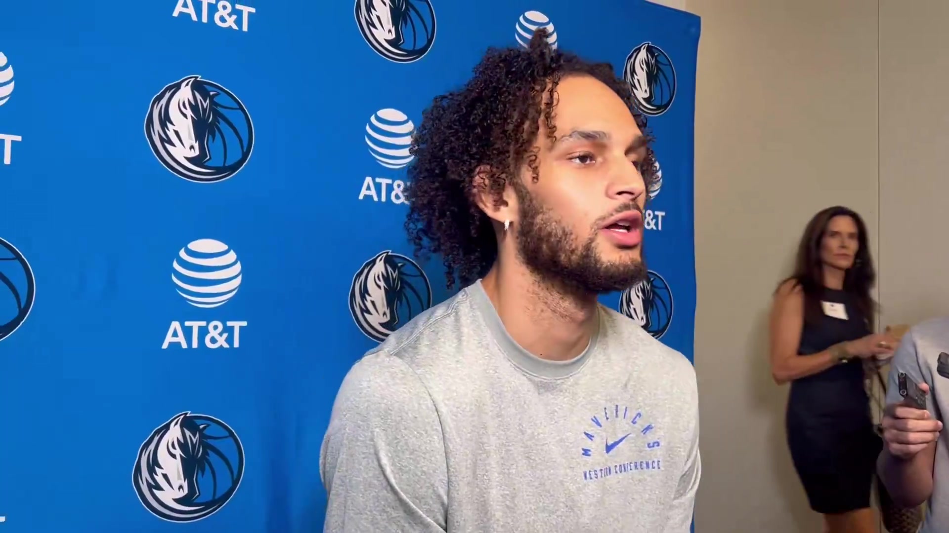 笑死莱夫利弗拉格叫我叔叔但我就比他大3岁啊