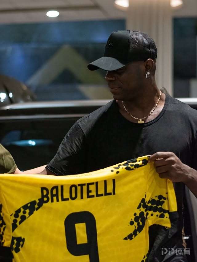 罗马诺：35岁巴洛特利将在本周末与阿联酋伊蒂法克签约