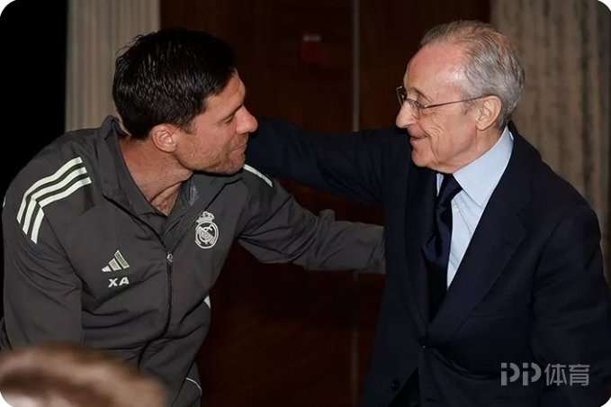 弗洛伦蒂诺抵达吉达观战西超杯，赛前晚宴问候皇马众将